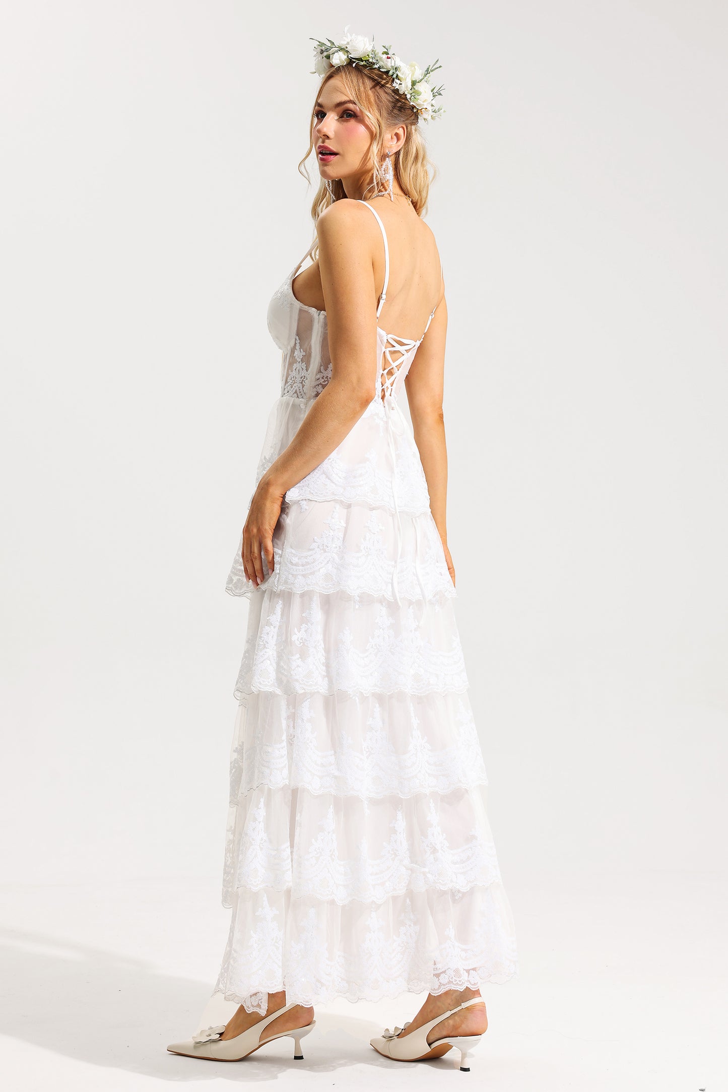 Vestido largo sin mangas con escote en forma de corazón y lentejuelas 