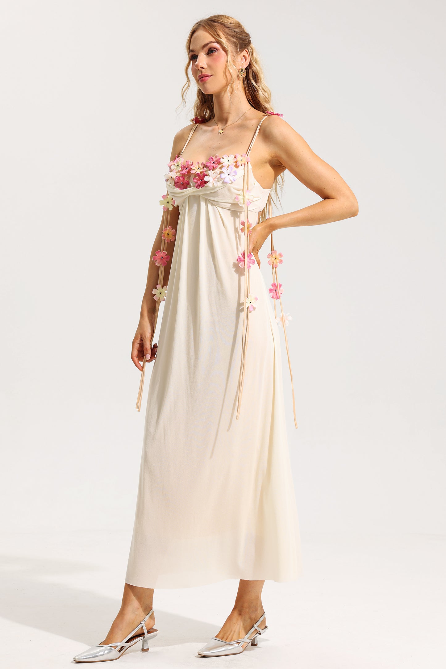 Vestido midi sin mangas de malla floral 3D 