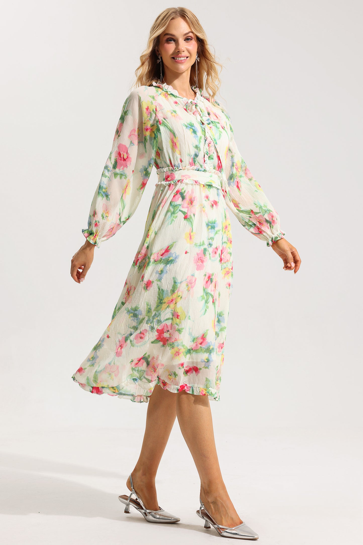 Vestido midi con volantes y encaje floral 