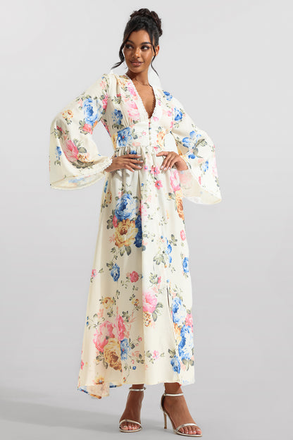 Vestido midi con encaje floral en la parte inferior 