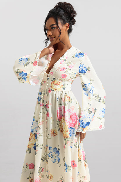 Vestido midi con encaje floral en la parte inferior 