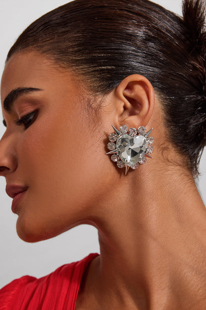 Pendientes con remaches de corazón de diamantes de imitación 