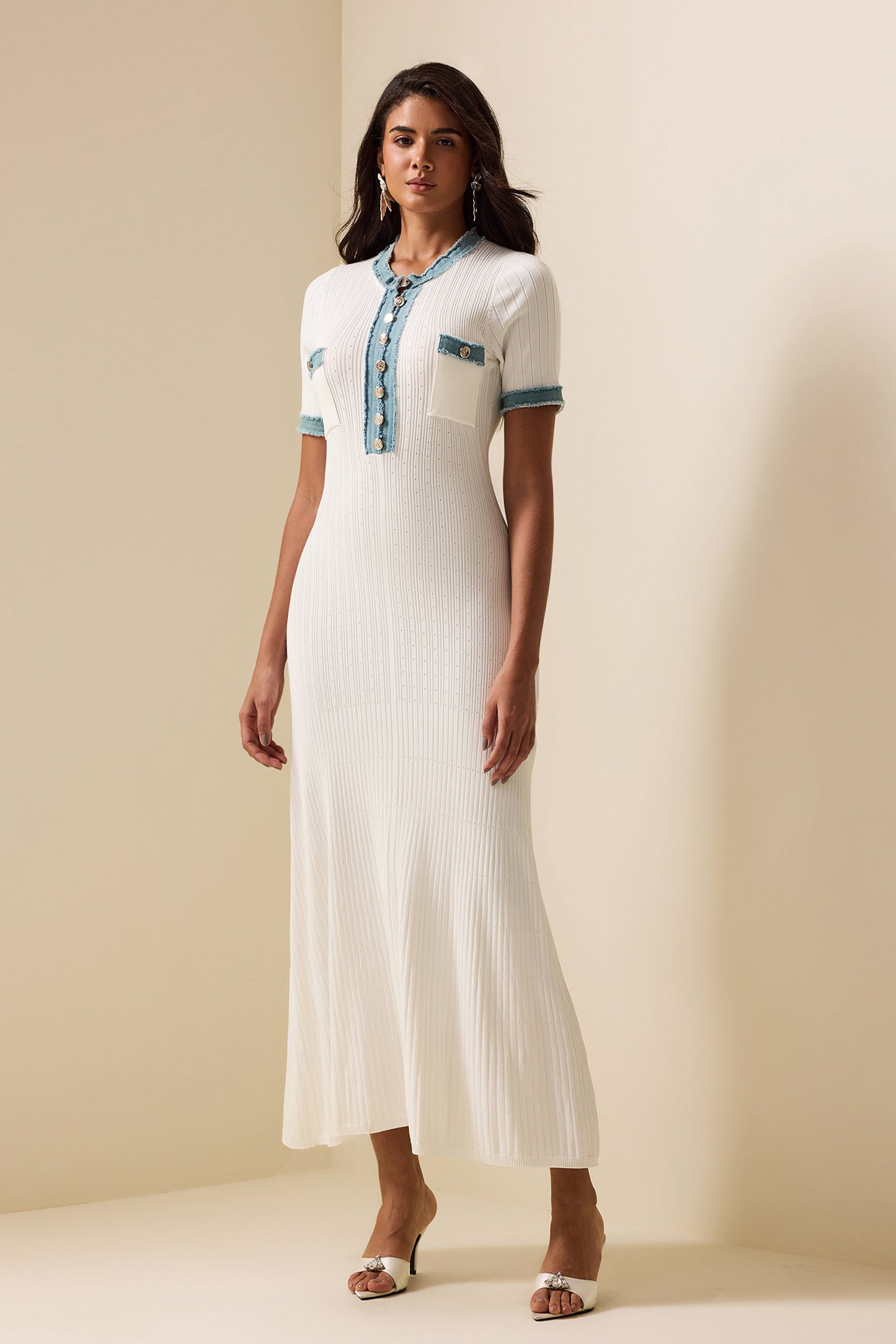 Vestido midi de mezclilla de punto en contraste de color 