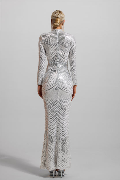 Vestido largo de manga larga con cuello alto y lentejuelas 