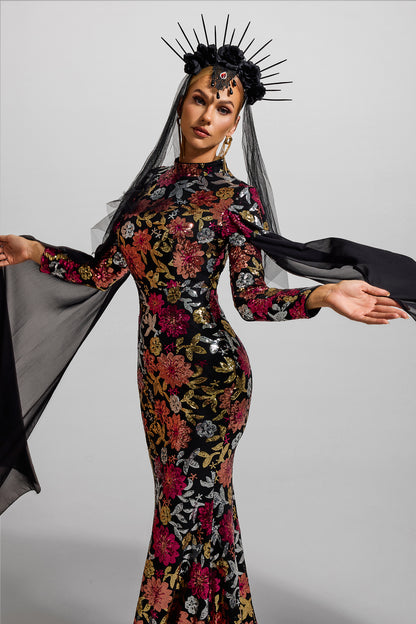 Vestido largo de manga larga con cuello redondo y lentejuelas 