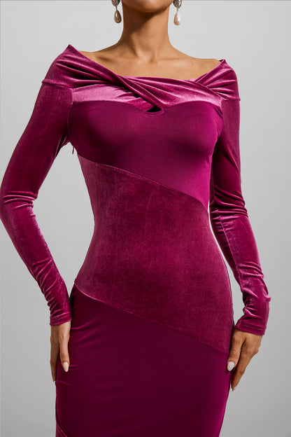 Vestido midi de terciopelo con hombros descubiertos 
