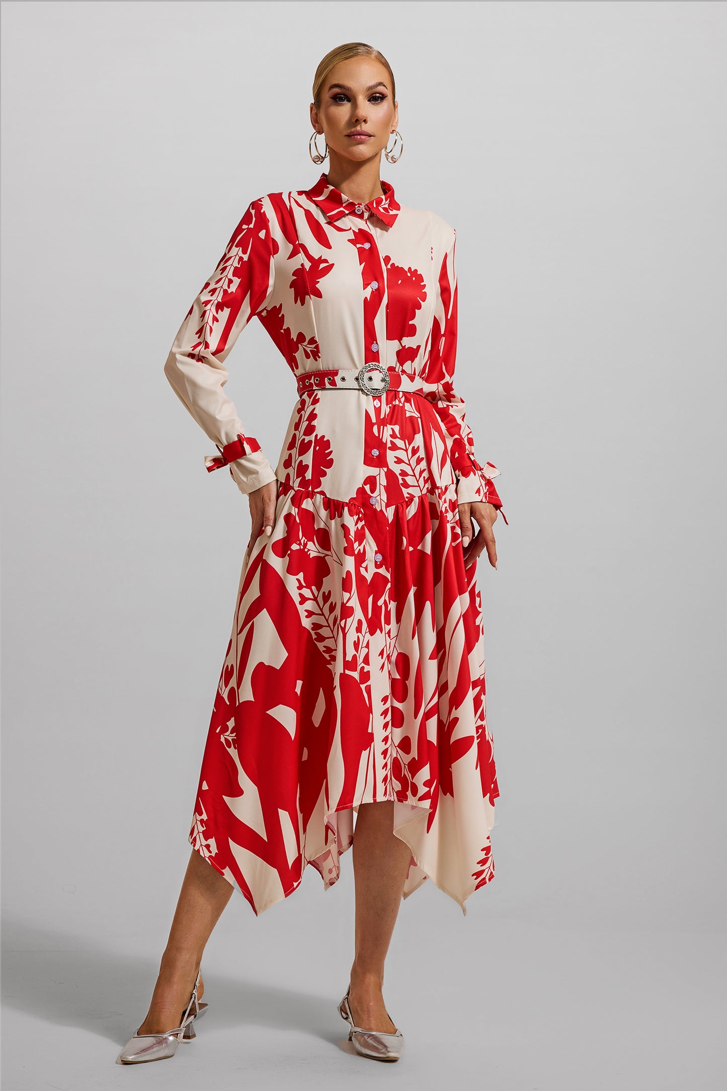 Vestido midi floral con encaje y cinturón 