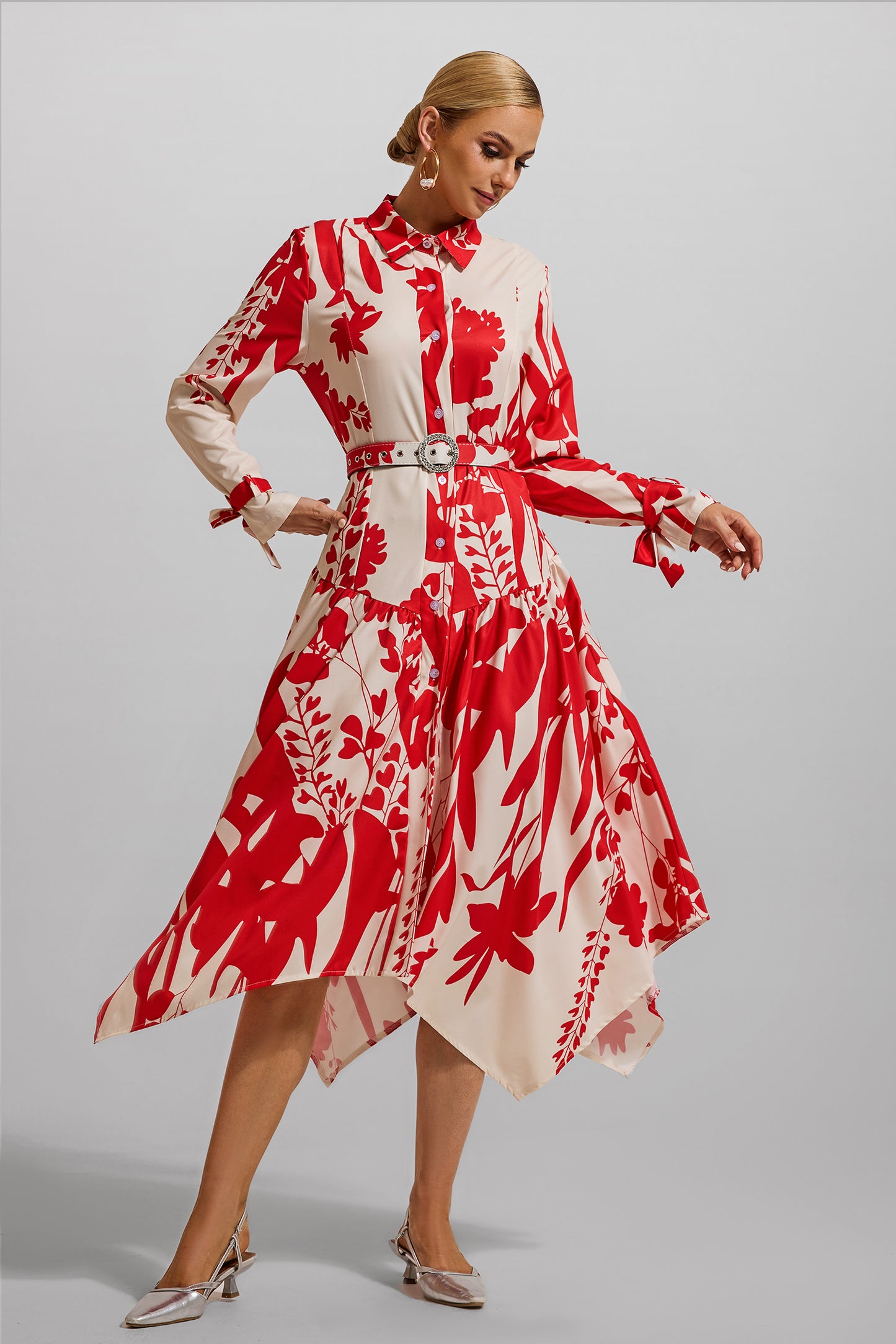 Vestido midi floral con encaje y cinturón 