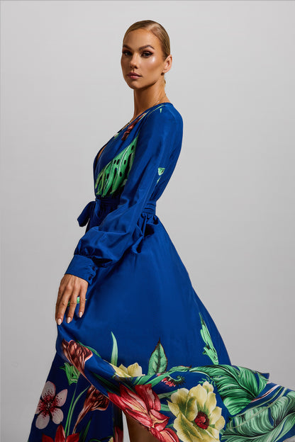 Vestido largo floral con cuello en V y mangas farol 