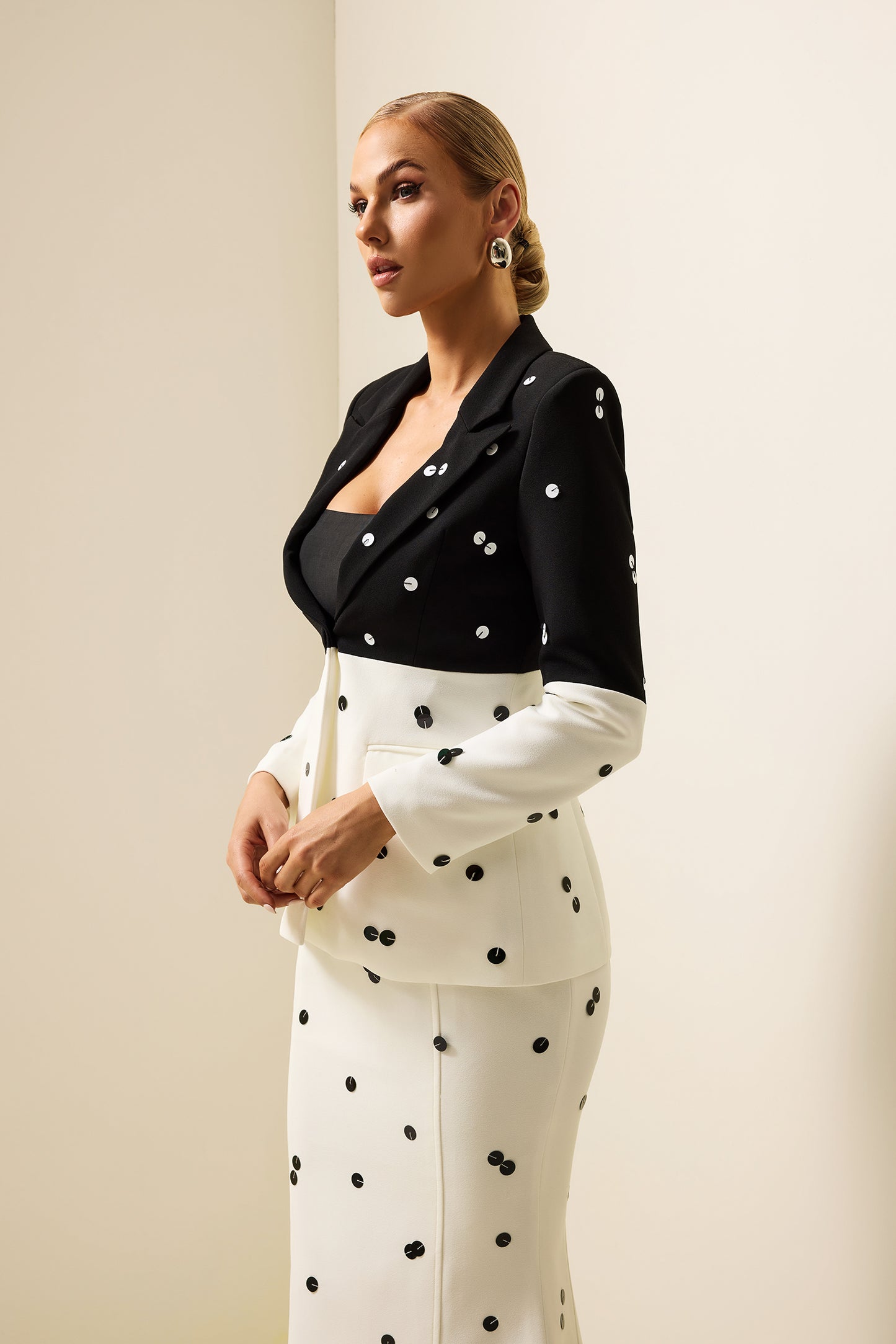 Blazer de manga larga con empalme de lentejuelas 