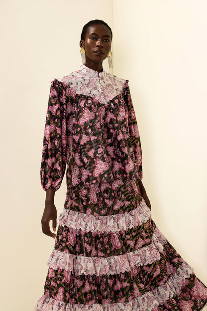 Vestido midi con estampado paisley y lámina dorada 