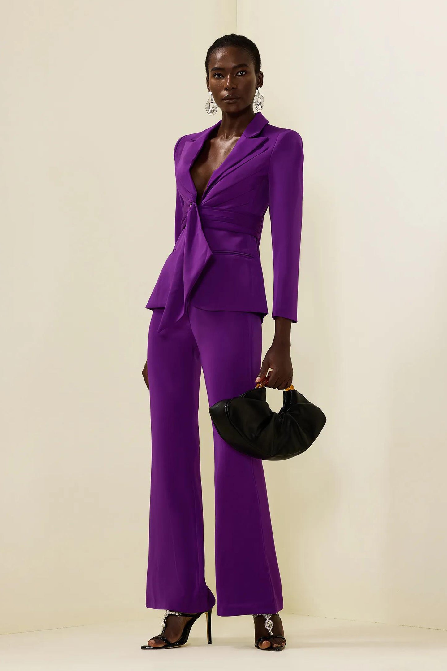 Conjunto de blazer con bajo fruncido liso y pantalón liso de cintura media 