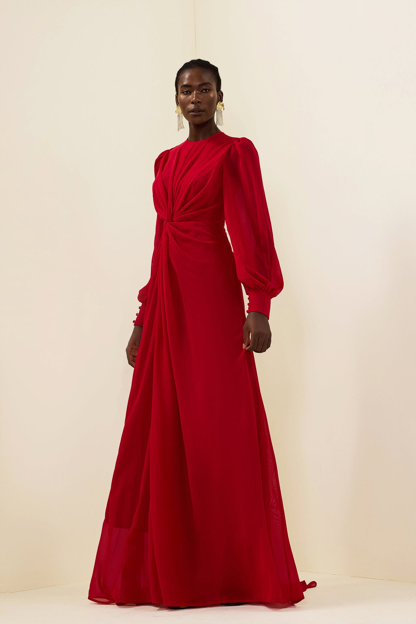 Vestido largo liso con mangas farol y nudo 