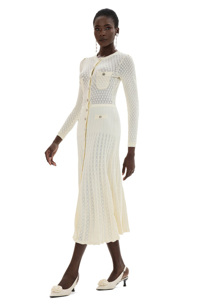 Vestido midi de manga larga con botones de punto 