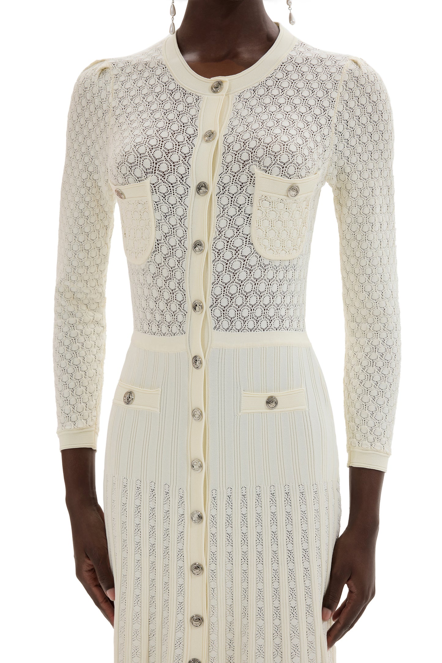 Vestido midi de manga larga con botones de punto 