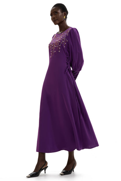 Vestido midi con mangas farol y diamantes de imitación 