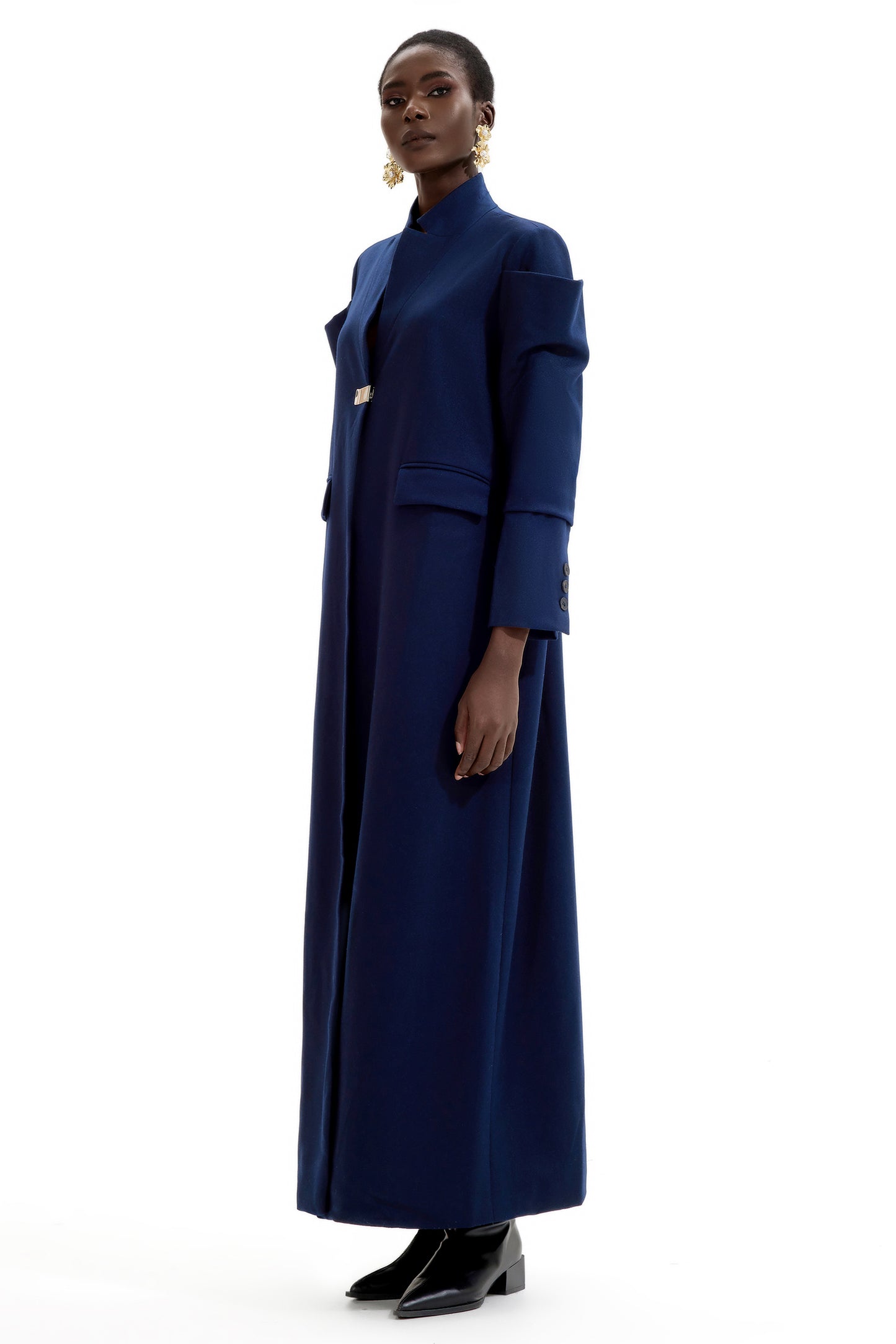 Abrigo midi con cuello alto y empalme 