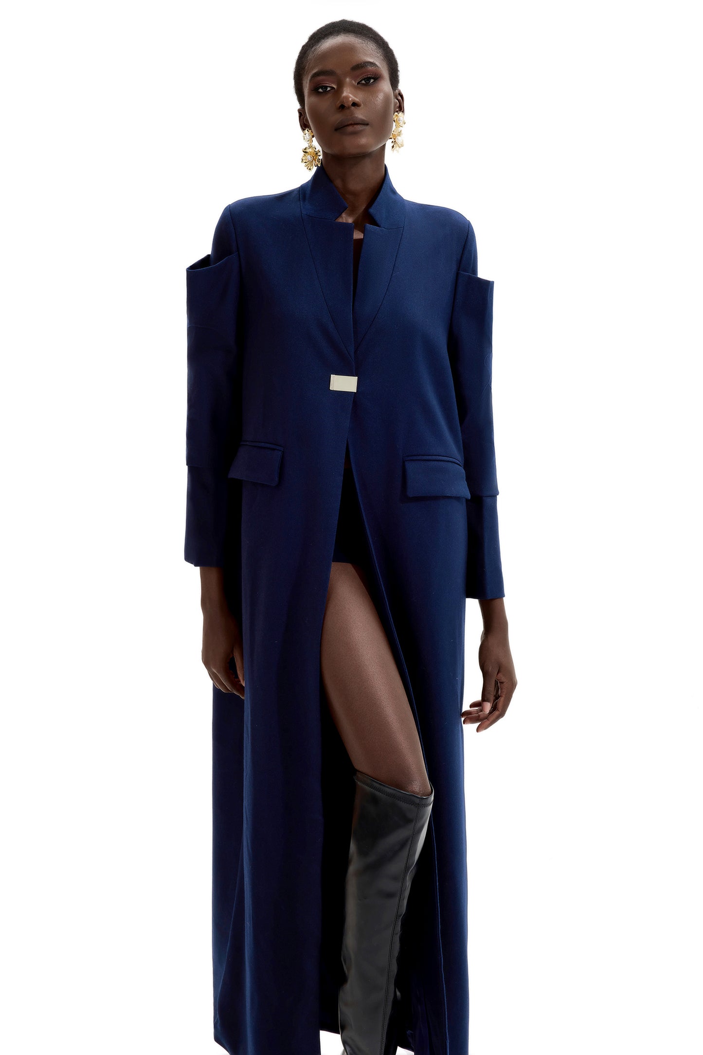 Abrigo midi con cuello alto y empalme 