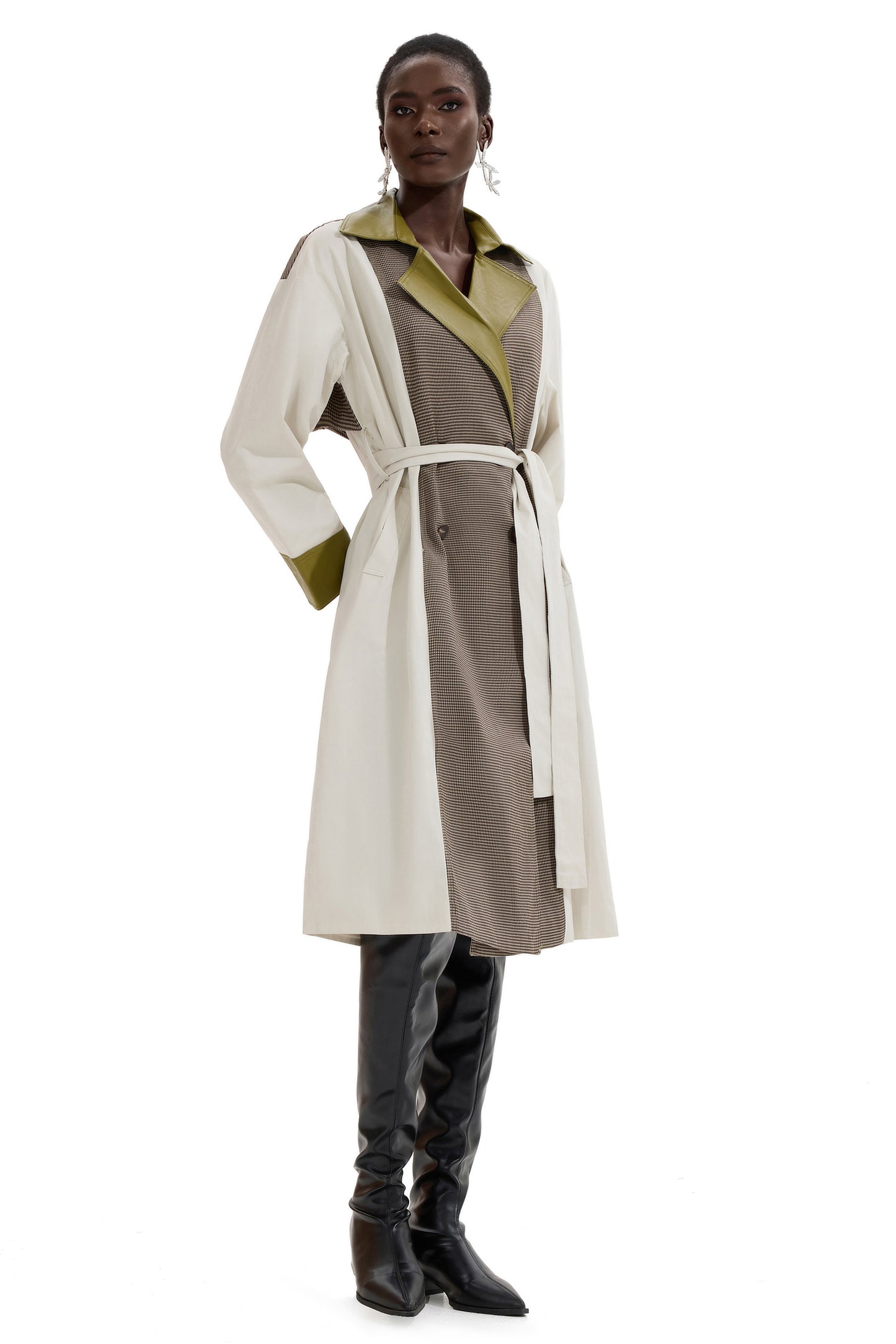 Abrigo de manga larga con empalme de PU y pata de gallo con cinturón 