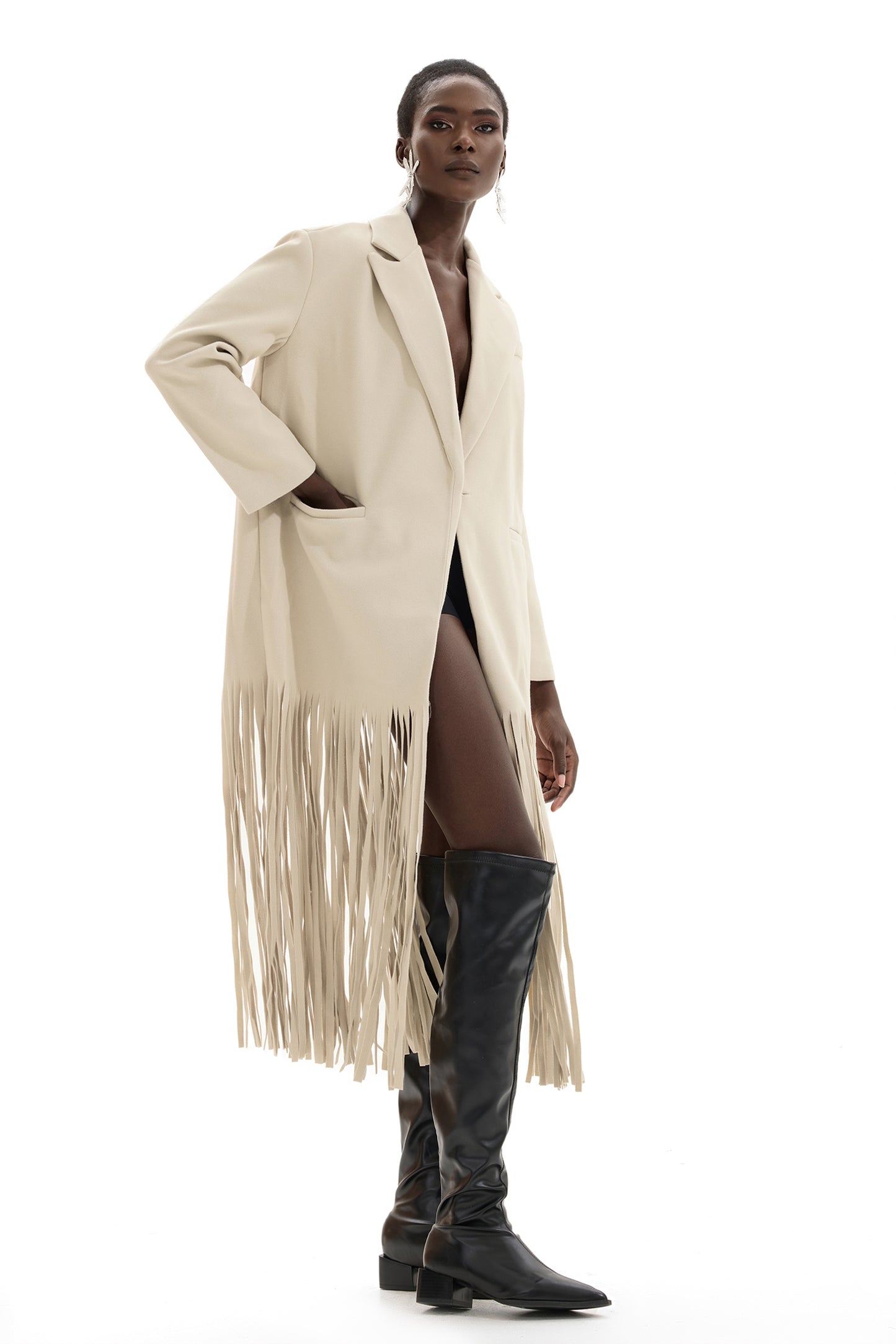 Abrigo midi de lana con solapa y cinturón 