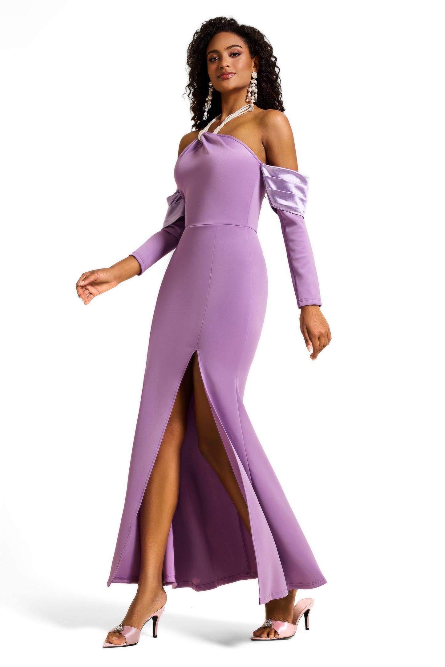 Vestido midi con cuello halter y hombros descubiertos con perlas sintéticas 