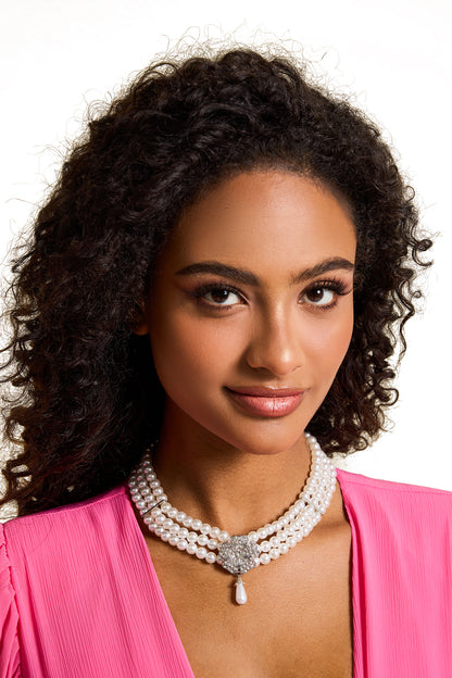 Gargantilla con forma de flor de diamante sintético y perla sintética 