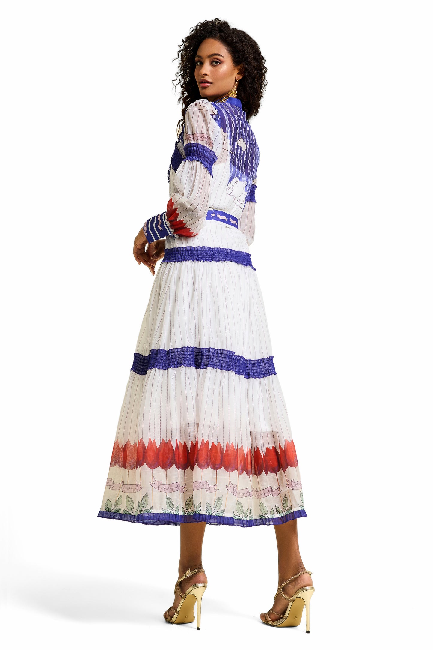 Vestido midi floral con mangas abullonadas y cinturón 