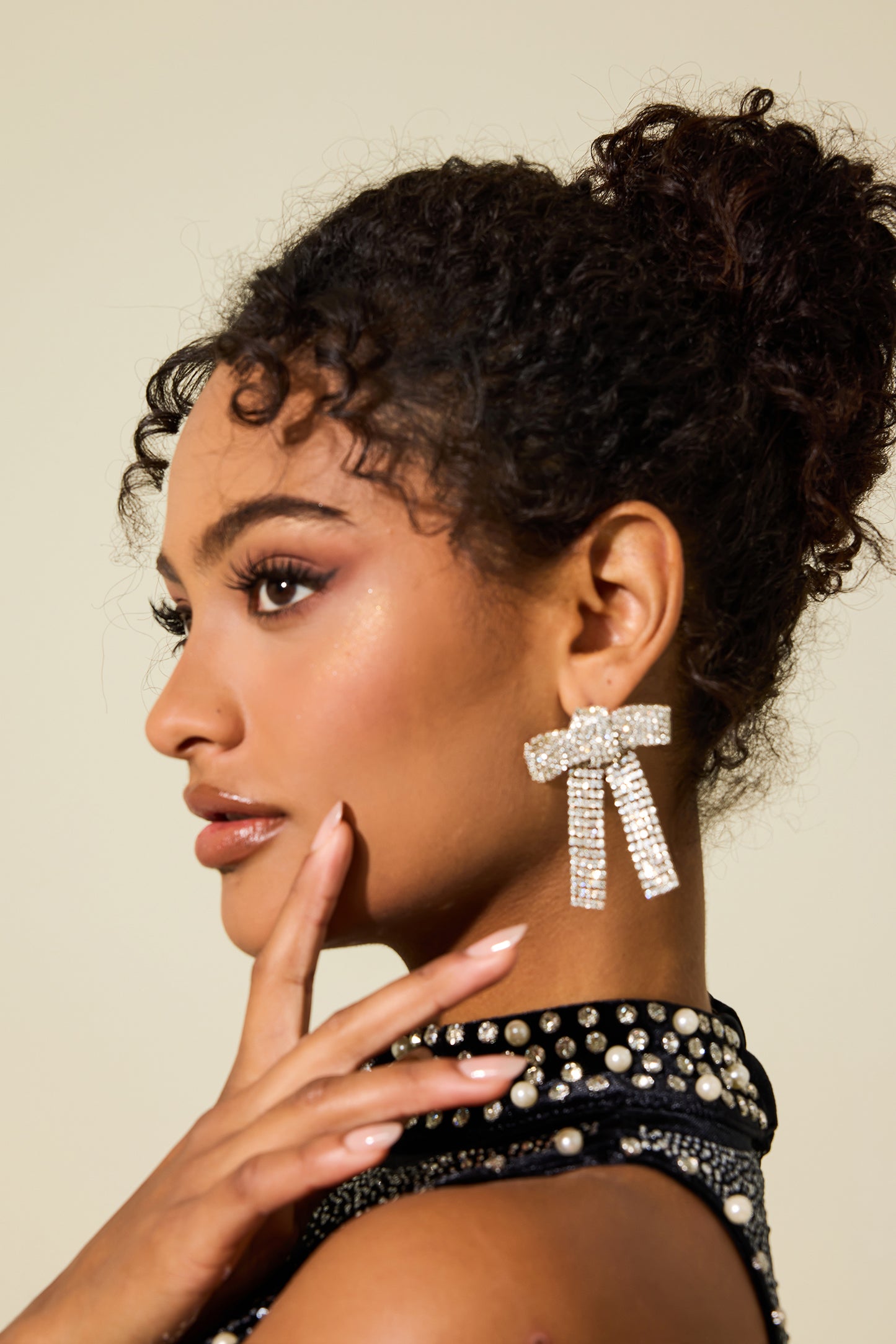 Pendientes de lazo con diamantes de imitación 