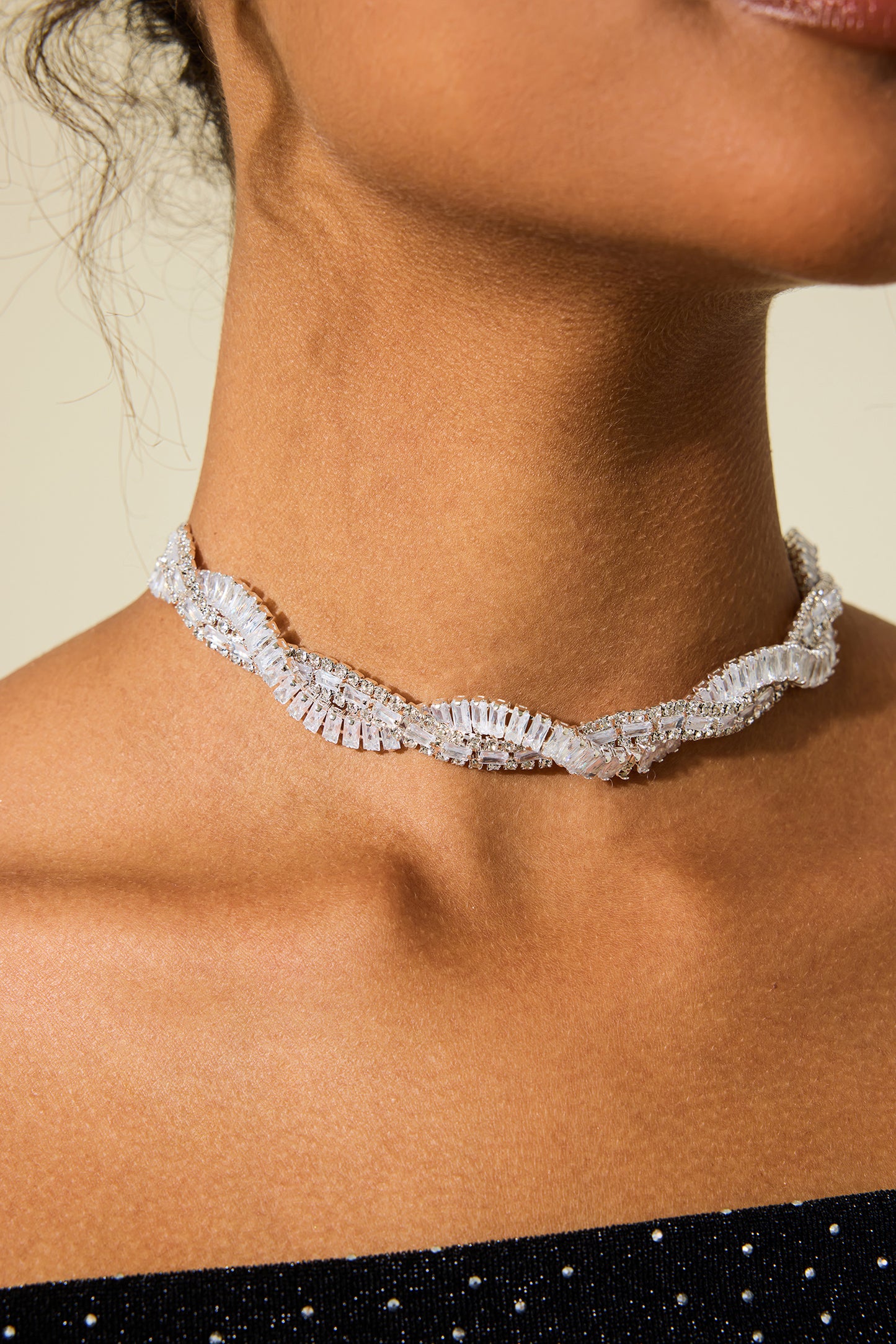 Collar envolvente con diamantes de imitación 