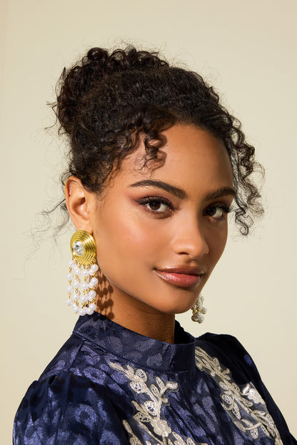 Pendientes colgantes con borlas de diamantes falsos y perlas falsas 