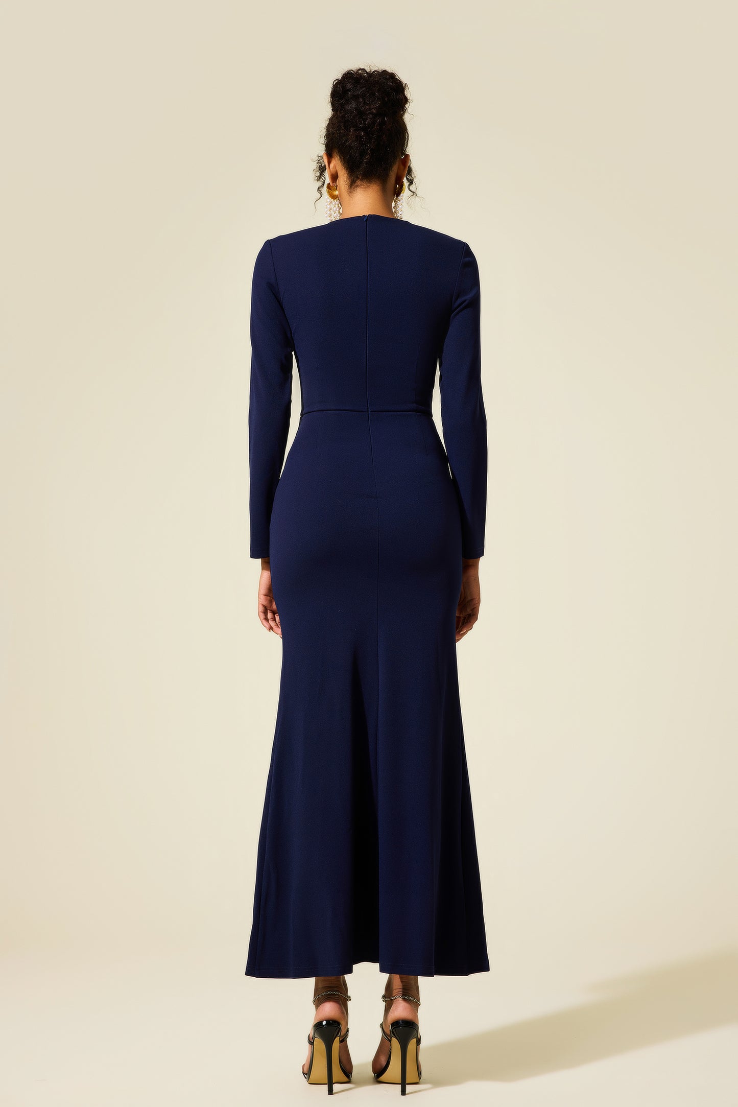 Vestido midi liso con abertura y nudo 