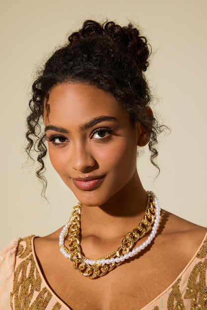 Collar multicapa con cadena de metal y perlas de imitación 