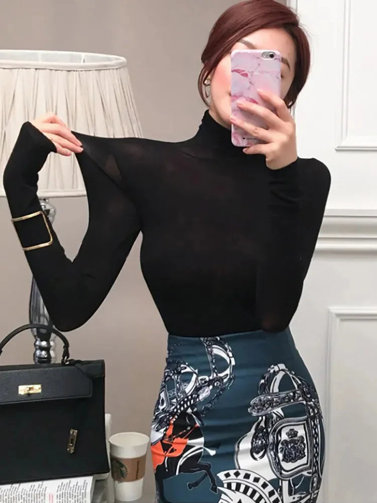 Camiseta de moda de otoño 2025 para mujer, camisetas lisas de manga larga con cuello alto, parte inferior ajustada para mujer, camiseta sexy transparente, ropa