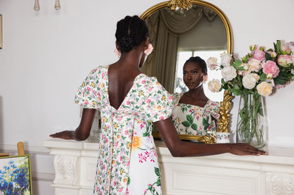 Vestido midi de manga corta drapeado con lazo floral 