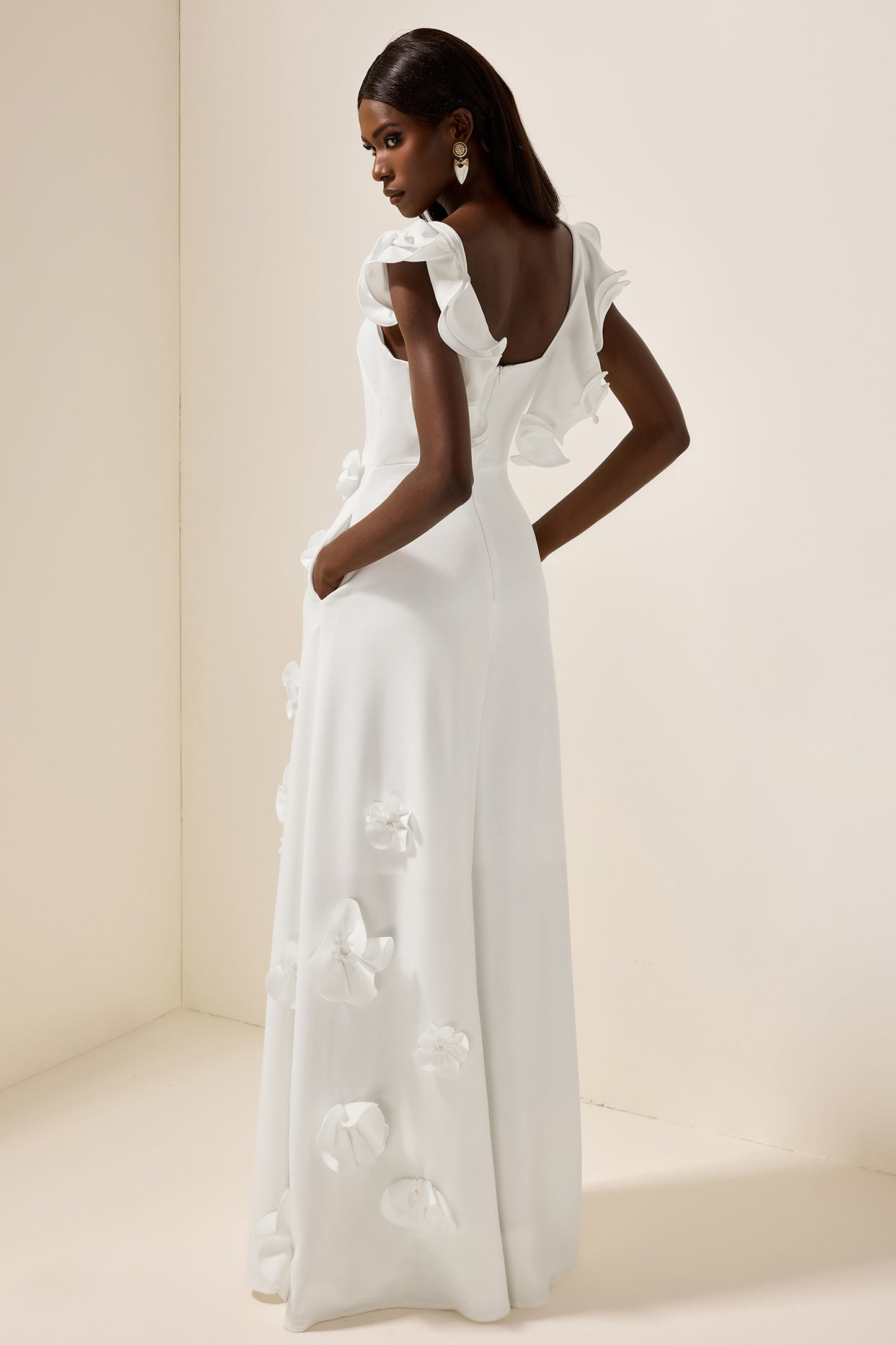 Vestido largo sin mangas con volantes y flores 3D 