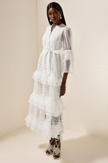 Vestido midi de encaje con volantes y mangas acampanadas 