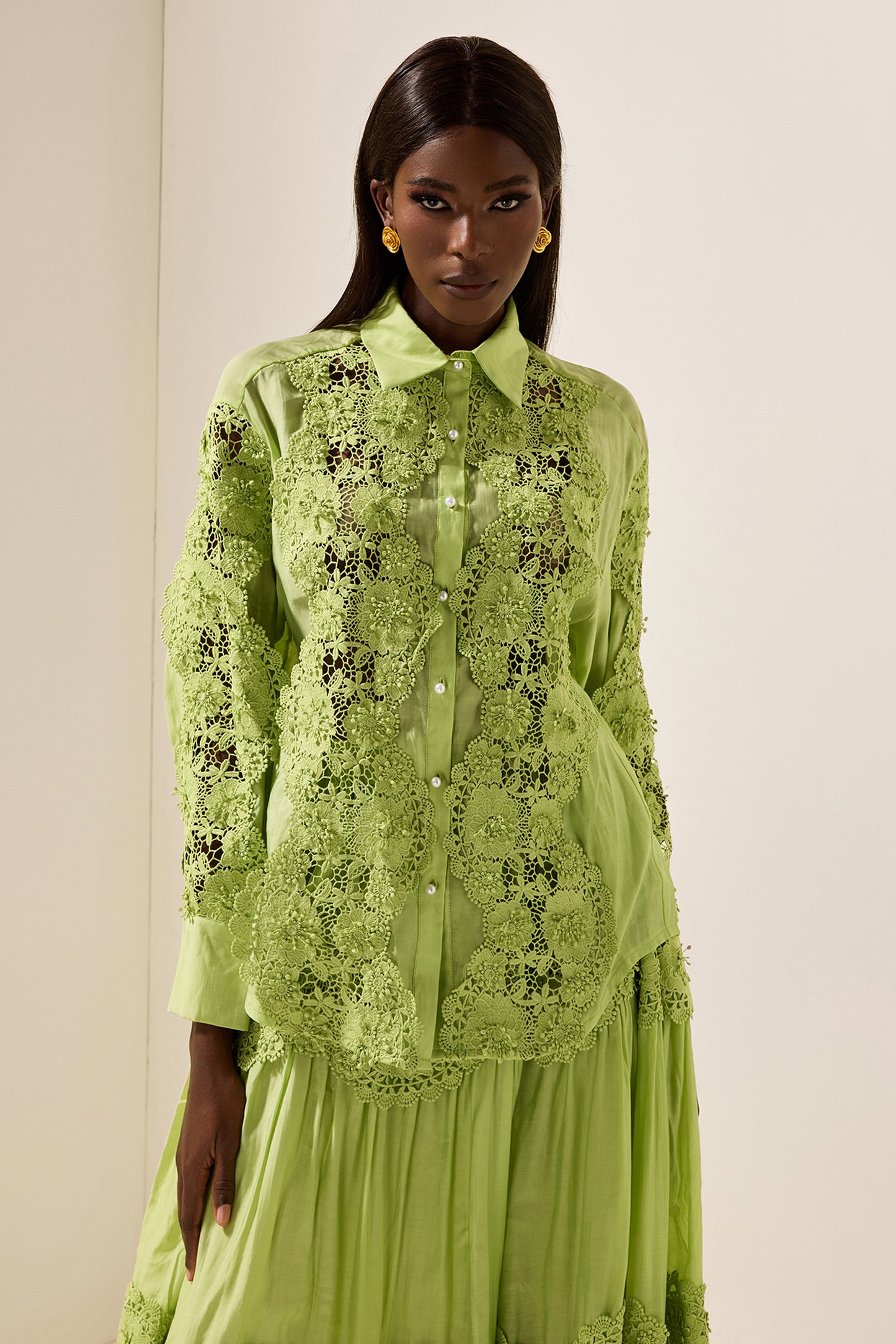 Conjunto de top liso con encaje bordado y falda midi de cintura media con encaje 