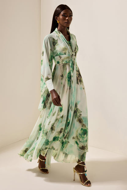 Vestido largo de manga larga con encaje floral 