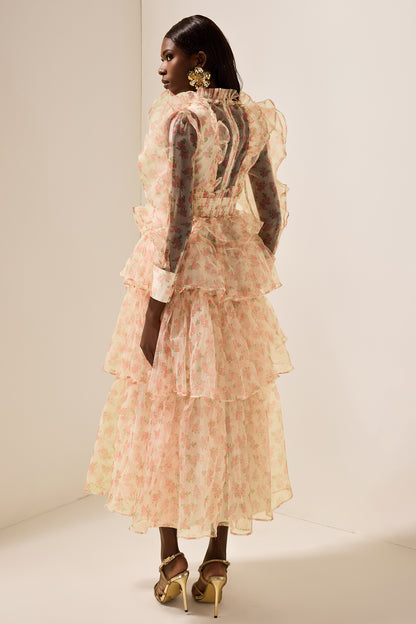 Vestido midi escalonado con fruncido y mangas largas con estampado floral 