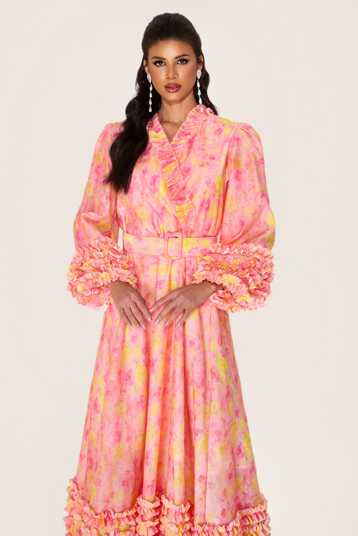 Vestido midi floral de manga larga con escote en V y cinturón 