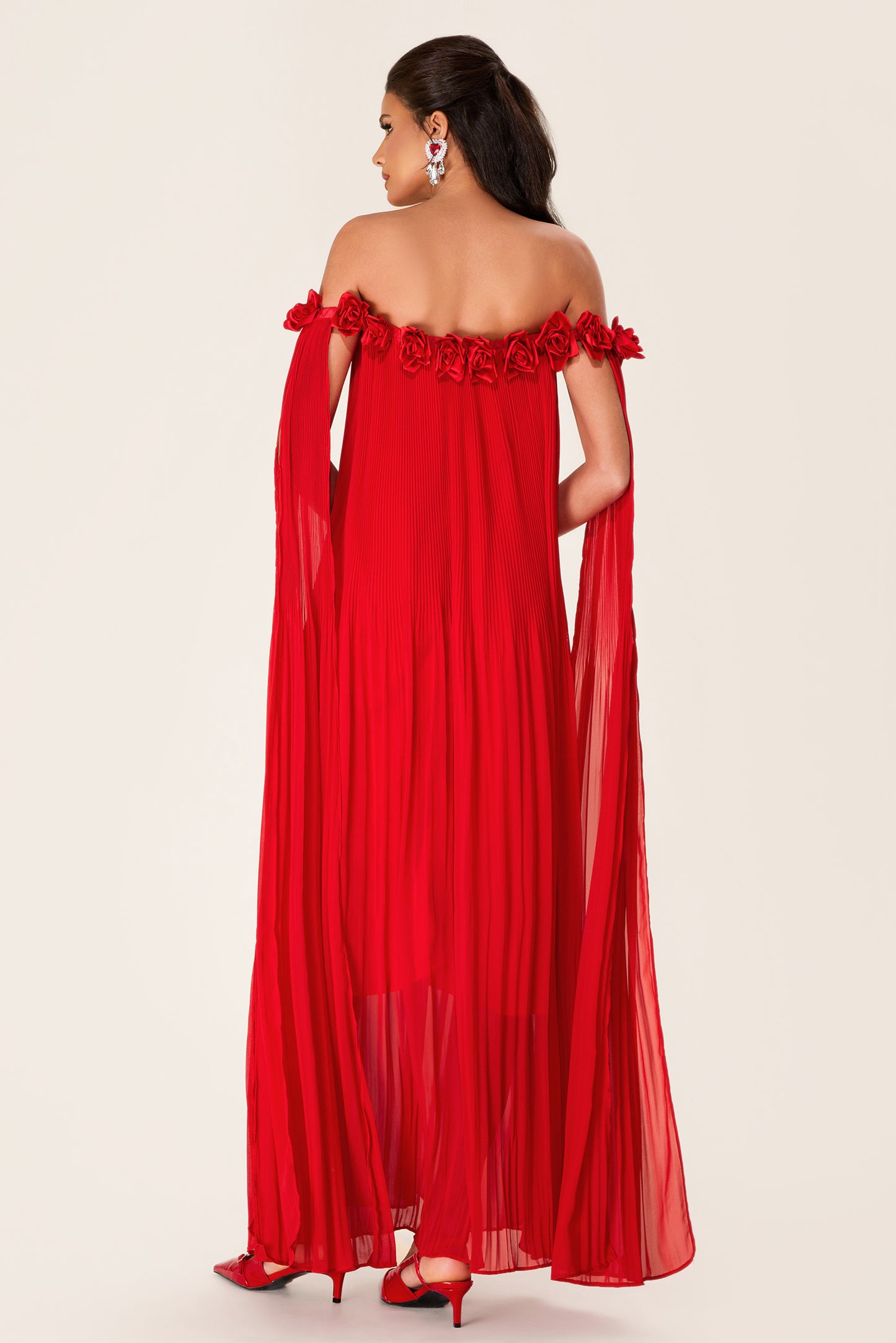 Vestido midi con hombros descubiertos y estampado floral 3D liso 