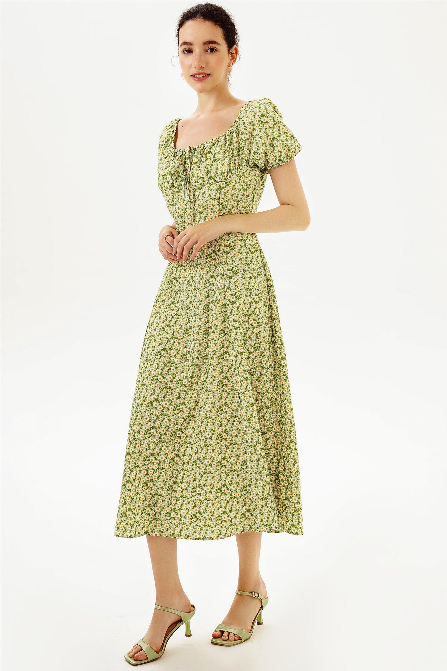 Vestido midi con mangas abullonadas y abertura floral 