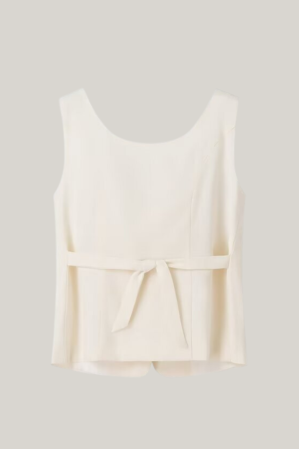 Chaleco Cynthia con cuello en U y apliques florales 