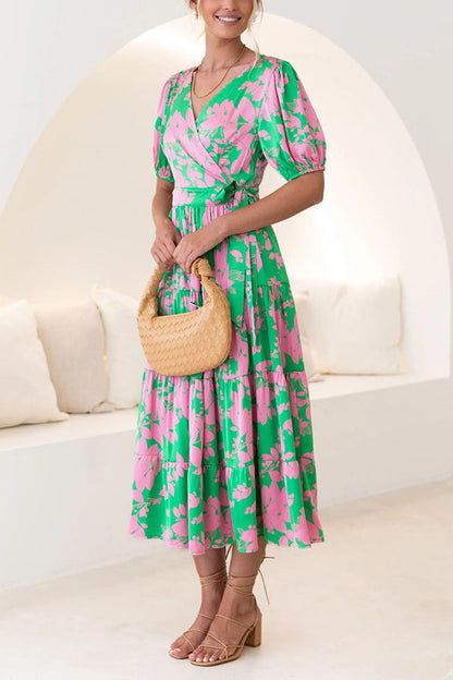 Elegante y moderno vestido cruzado con cuello en V y estampado cruzado 