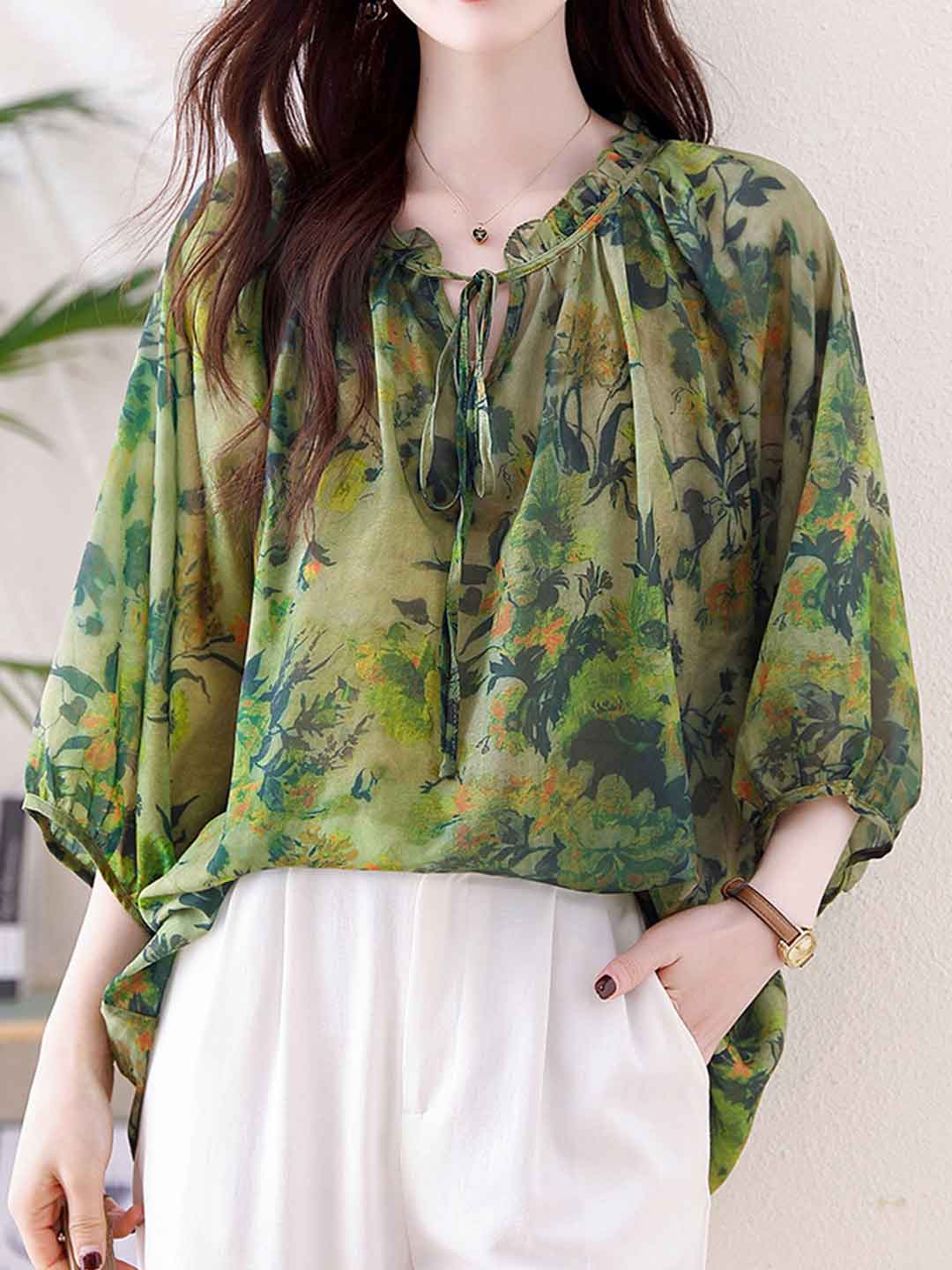 Emma Chic Auricular Floral Printed Chiffon Top
