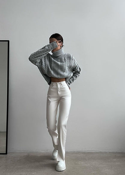 Cable Knit Cropped Turtleneck Sweater – Women’s Chunky Knit Pullover