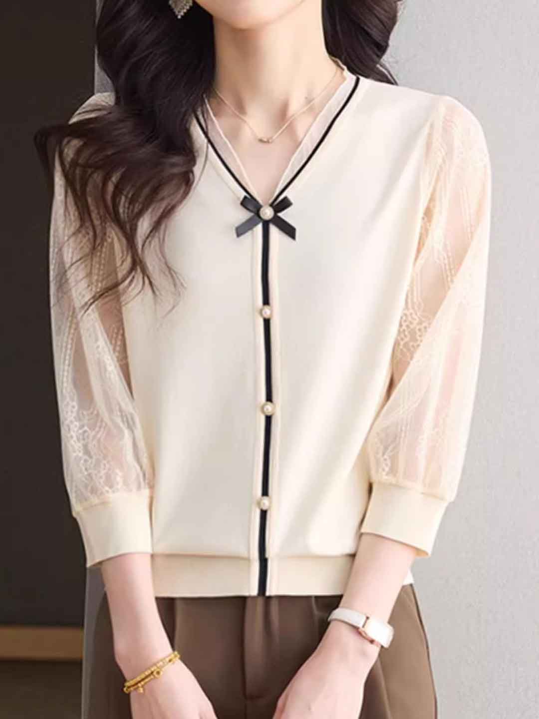 Taylor Loose V-Neck Bow Lace Knitted Top