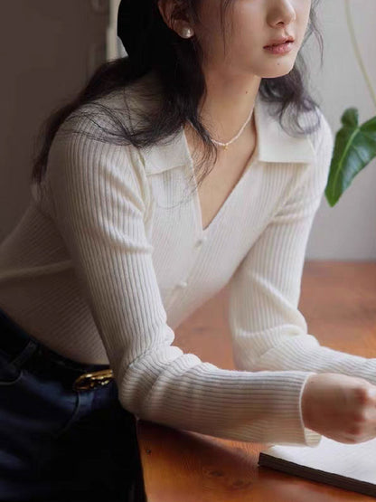 Zoey Retro V-Neck Solid Color Knitted Top