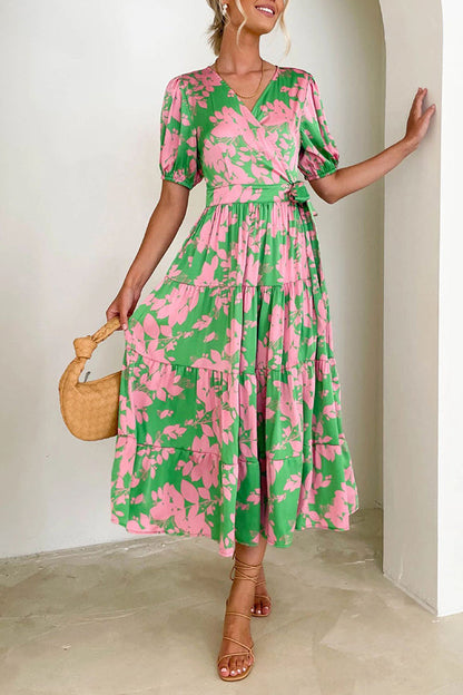 Elegante y moderno vestido cruzado con cuello en V y estampado cruzado 