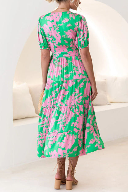 Elegante y moderno vestido cruzado con cuello en V y estampado cruzado 